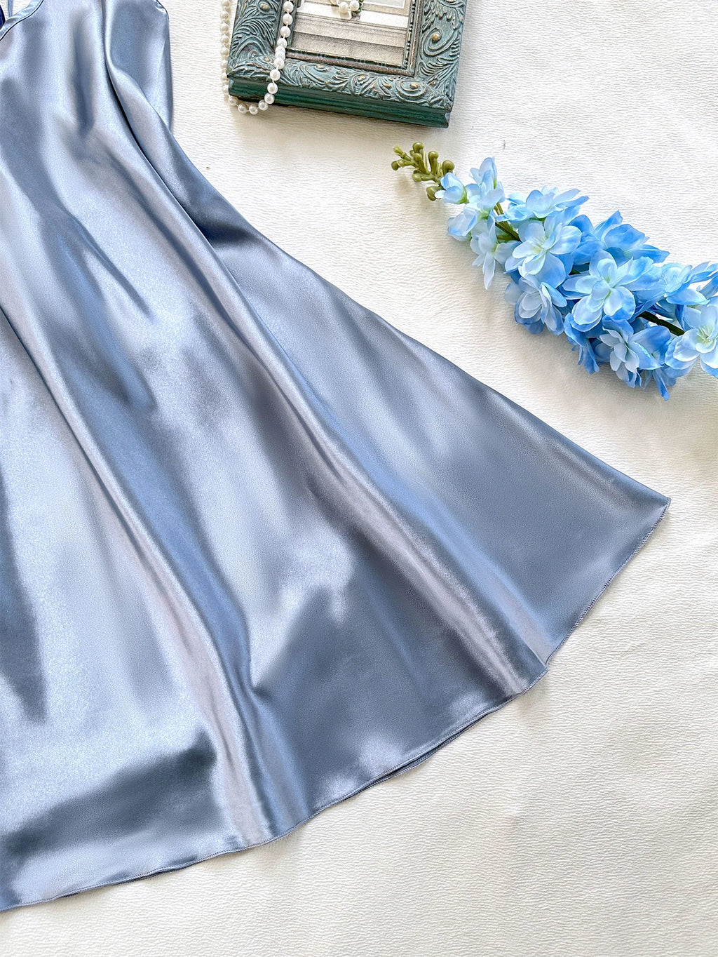 chemise de nuit femme satin bleu