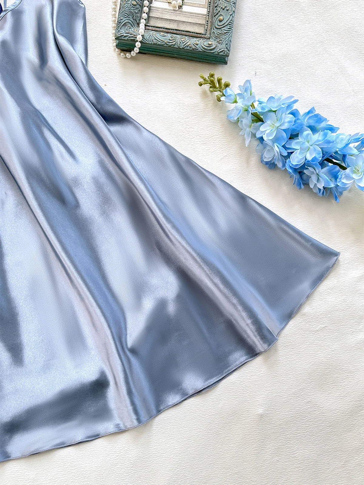 chemise de nuit femme satin bleu