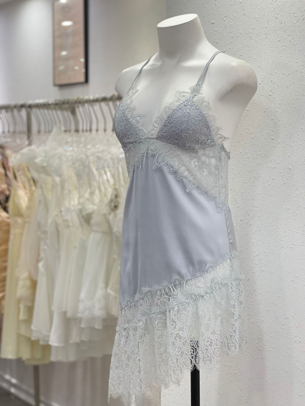 chemise de nuit femme broderie anglaise